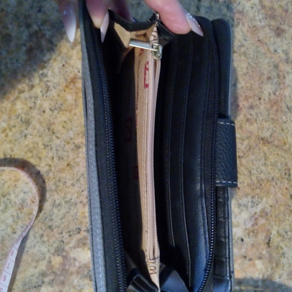 Wallet - Picture 6 of 7